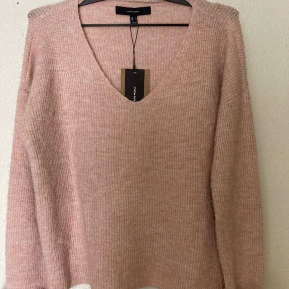 Vero Moda Sweaters - New With Tags Vero Moda Sweater Size Large